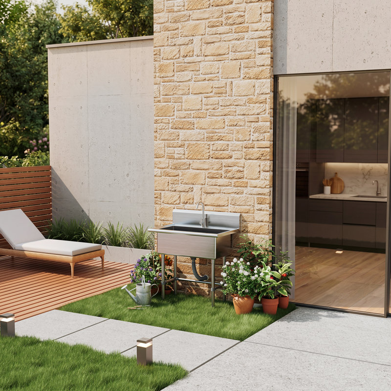 Évier utilitaire en acier inoxydable à cuve simple 38 po x 24 po avec robinet DeerValley