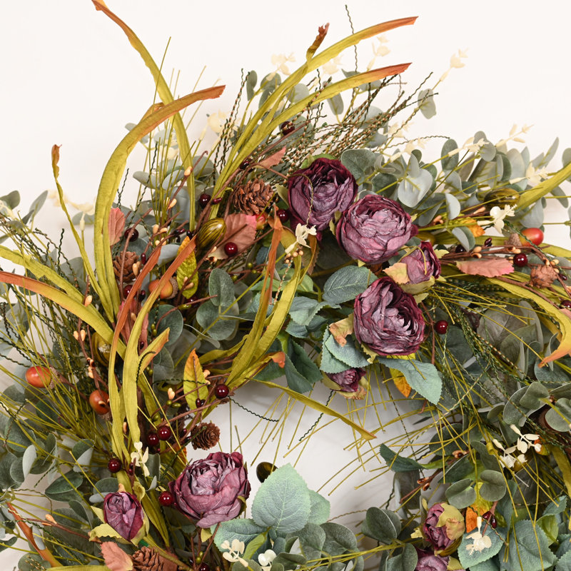 Couronne de porte artificielle 26 po Eucalyptus Acorn Pinecone, Green;Purple