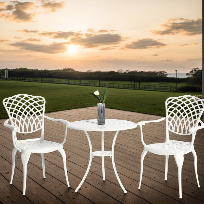 Ensemble de 3 bistro de patio - table et chaises en aluminium coulé blanc avec trou pour parasol, résistance à la rouille, extérieur et chaises, blanc