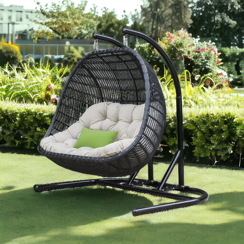 Balancelle d'extérieur 69 po en aluminium beige et noir avec coussin beige