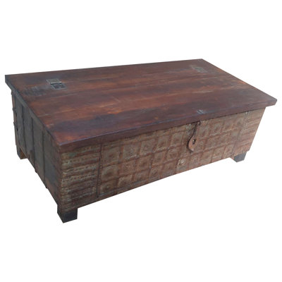 Couchtisch Ashlay aus Massivholz