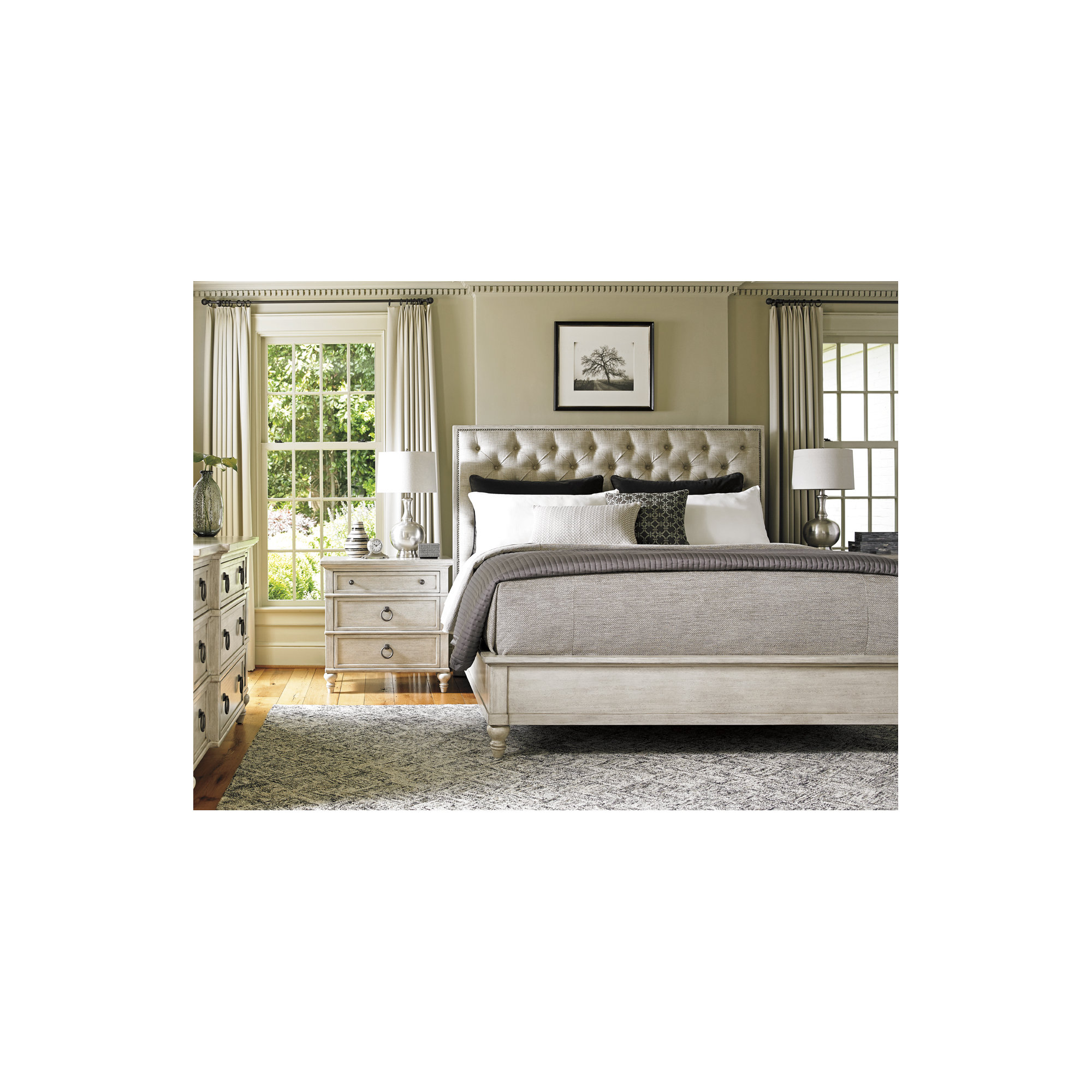 Oyster Bay Cedarhurst Nightstand