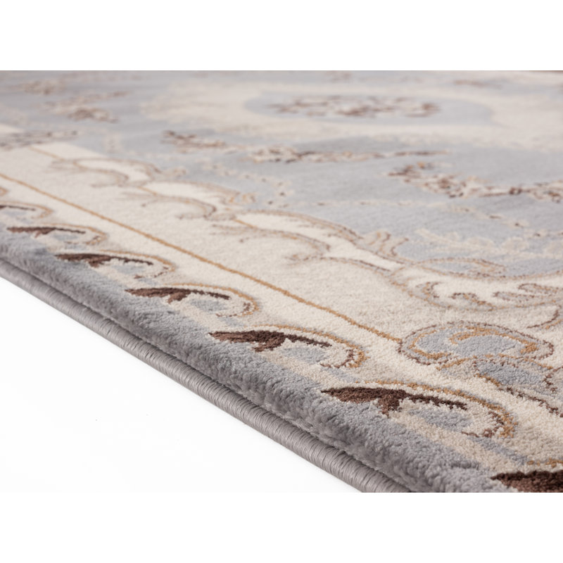 Tabriz Oriental Indoor Rug, Rectangle 3'9" x 5'9"