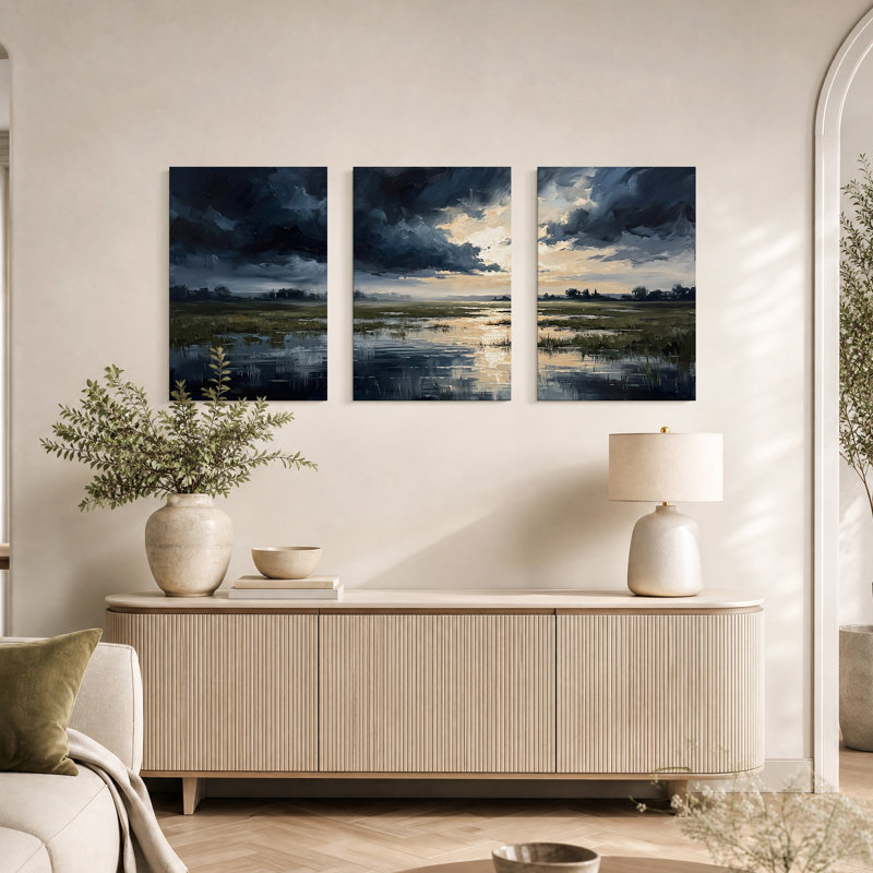 «Dark Storm Clouds Over Marsh» avec ensemble de 3 toiles dorées, H 18 po x l 12 po x 3 pièces