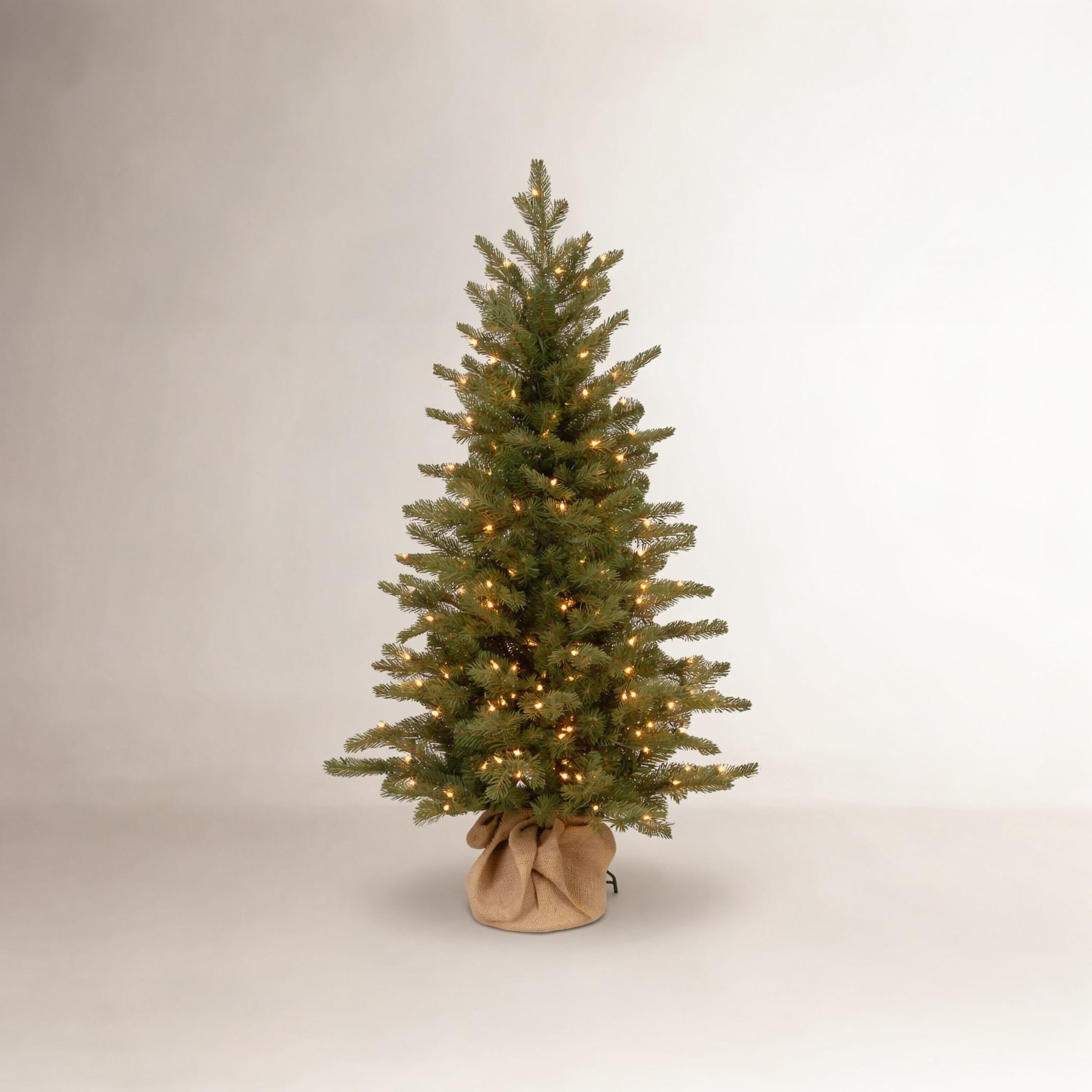 Nordic Pre-Lit Spruce Tree, 4'