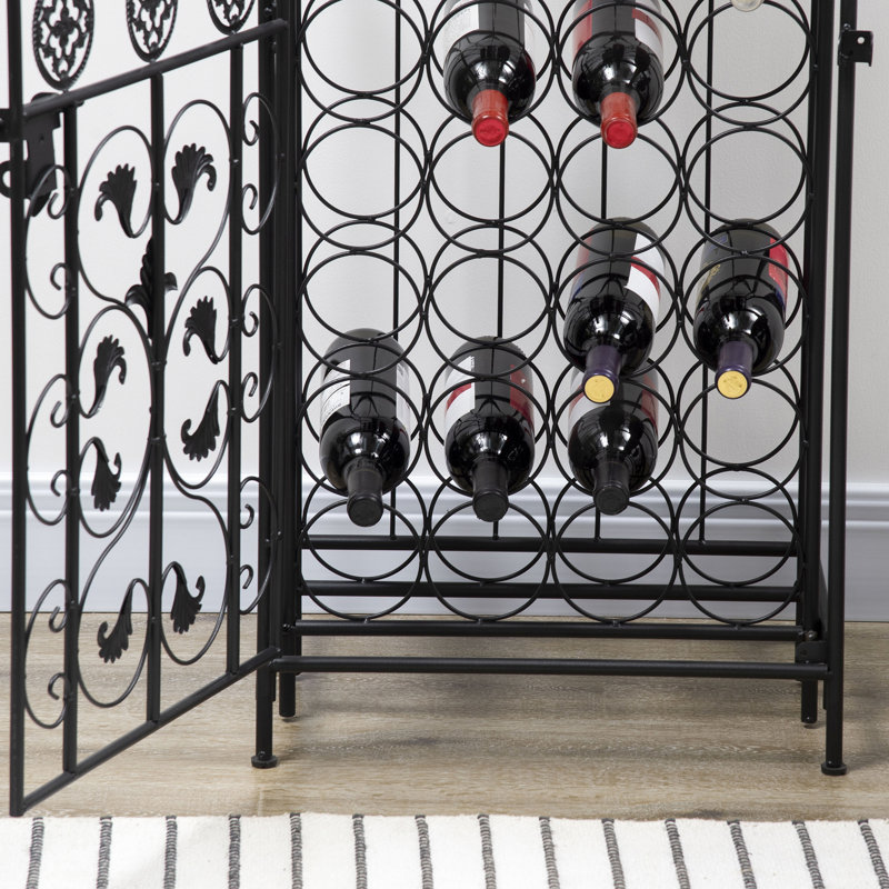 Étagère à vin en fer forgé noir avec serrure, design moderne et épuré, support pratique pour 45 bouteilles.