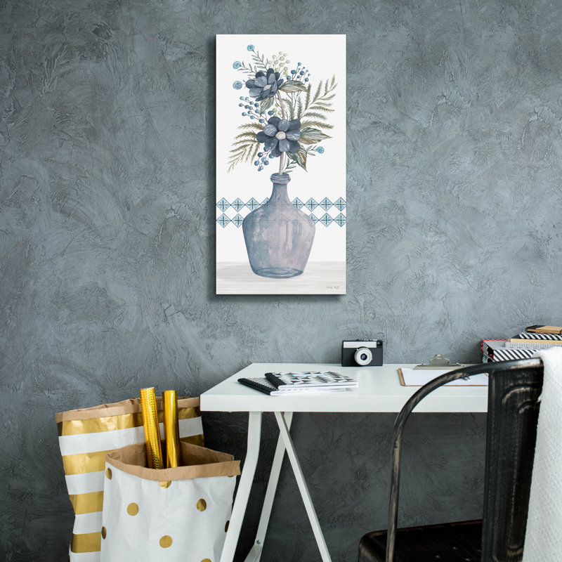 «Blue Poppies» par Cindy Jacobs, estampe numérique sur toile, H 24 po x l 12 po x P 0,75 po