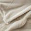 Jeté en fausse fourrure, couverture en fourrure de lapin pour lit, canapé, couverture en peluche vison super doux-113850186-113850187