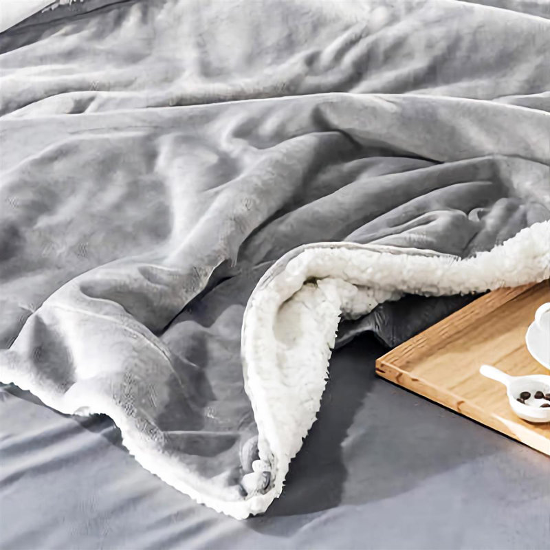 Mosca Throw Blanket