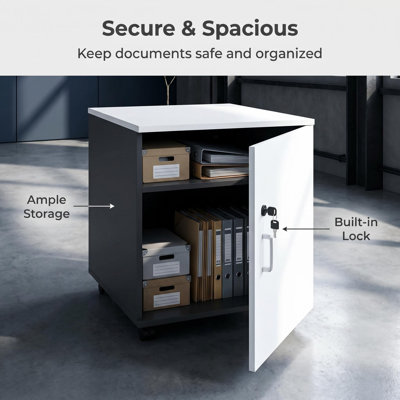 Bureau rectangulaire pour 6 personnes avec cloisons et postes de travail munis de classeurs