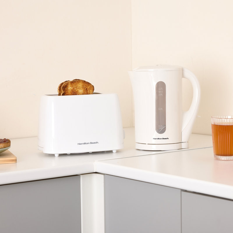 Hamilton Beach Essential 1.7L Plastic Electric Kettle, White