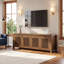 Meuble télé 55 po avec portes pour téléviseur de 65 po, centre de divertissement de ferme avec 8 cubes de rangement pour le salon, la chambre à coucher-134387170