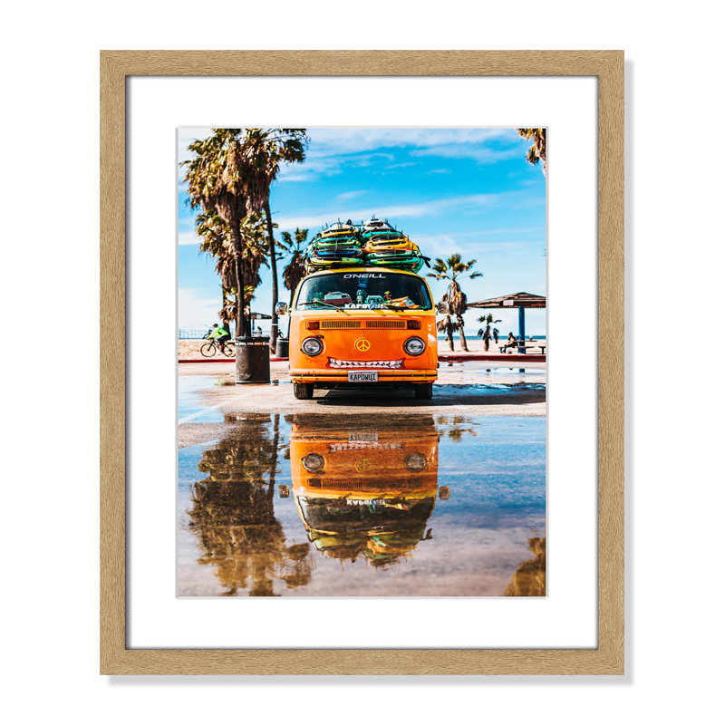 «Coastal Cruiser» par Tyler Nix, H 19 po x l 16 po x P 1,25 po, Cadre de boîte naturel, Blanc mat
