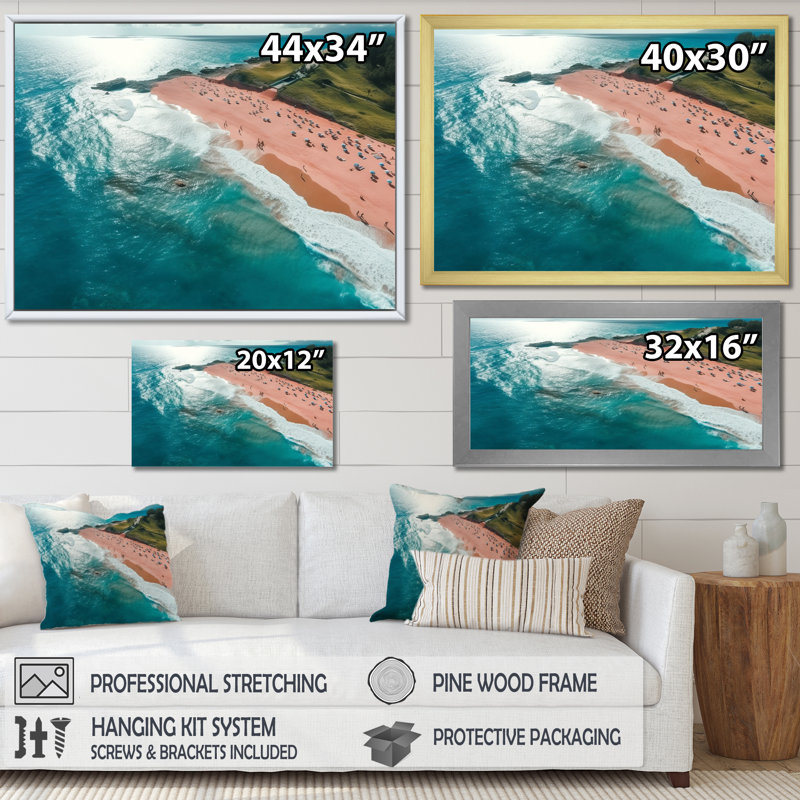 Vue aérienne de la plage bleue et rose IV - art mural plage et océan, Cadre d'angle fermé noir, H 30 po x l 40 po x P 1,5 po