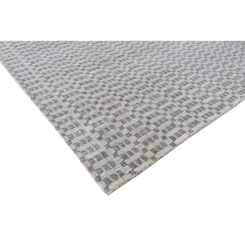Geometric Area Rug in Gray/White, Rectangle 8' x 10'