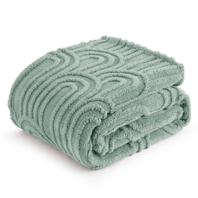 Bedsure GentleSoft Twin/TwinXL Fleece Blanket – Ultra Soft Plush Throw for Dorm Room – Sage Green – Cozy Gift for Her