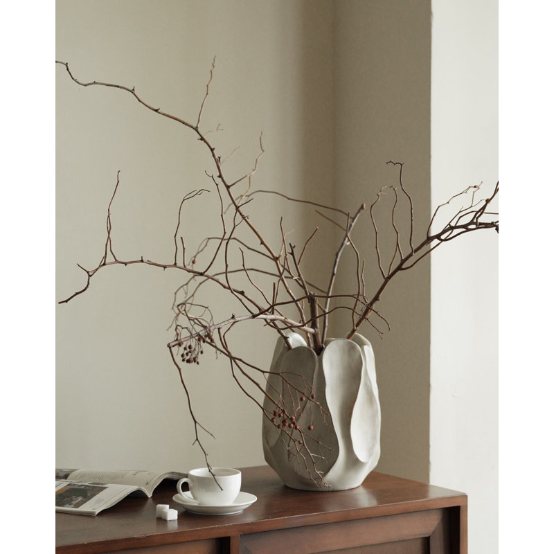 Vase de table en résine Rustic, 8.1" H x 6.3" W x 6.3" D