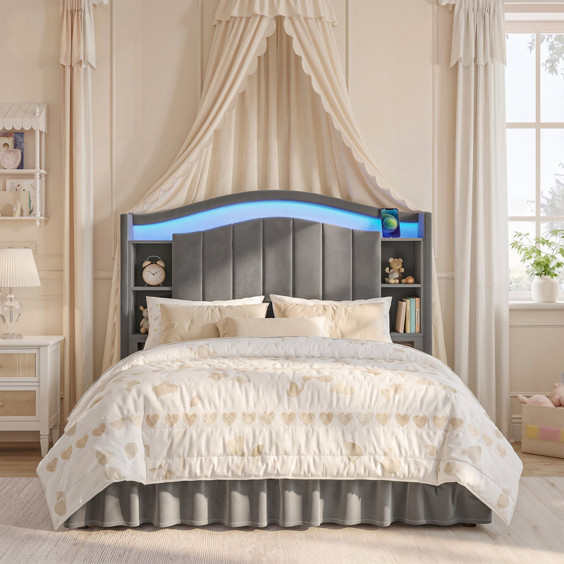 Structure de lit en velours avec tête de lit rabattable, jupe de lit assortie, lumières DEL et station de charge pour la chambre à coucher