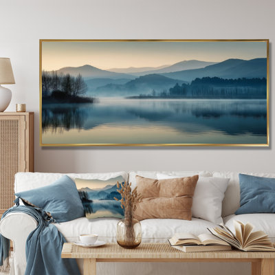 «Blue Serene Lake At Dawn With First Light», reproduction d'art sur toile, paysage bleu