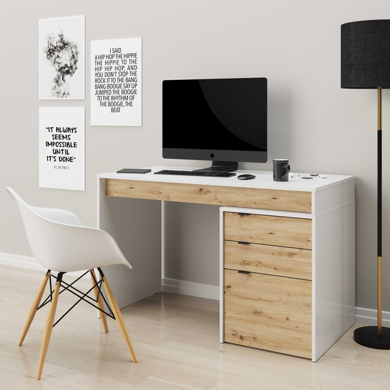 Eriseld Writing Desk
