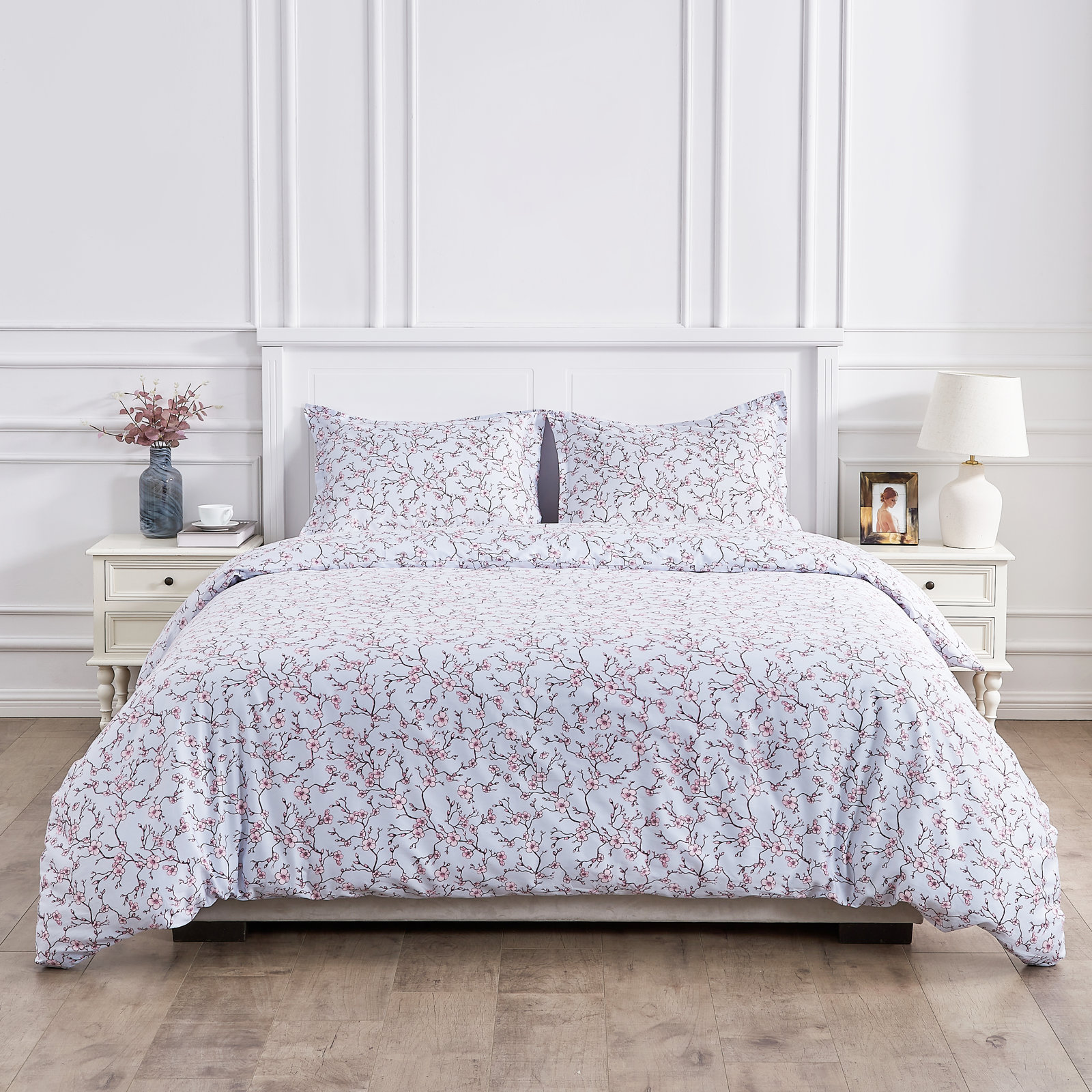 Aura Sateen Duvet Cover Set, King Duvet Cover + 2 King Sham