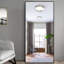 Miroir pleine grandeur en bois-523160682-431443618