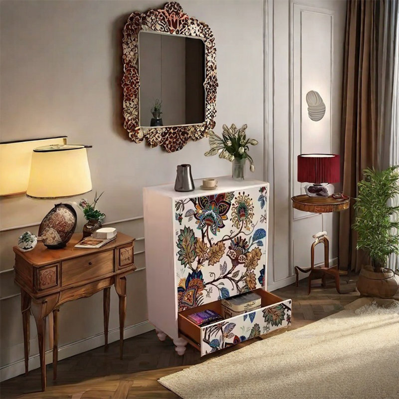 Armoire décorative en noyer avec plateau large