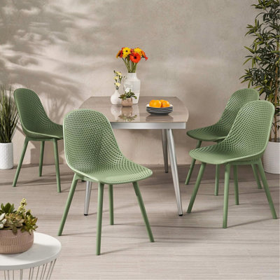 Chaise Posey en polypropylène (lot de 4) : apparence lisse et structure stable, profondeur 47,2 cm, poids du colis 22,2 kg, résistante aux intempéries, style et confort, hauteur 82,1 cm