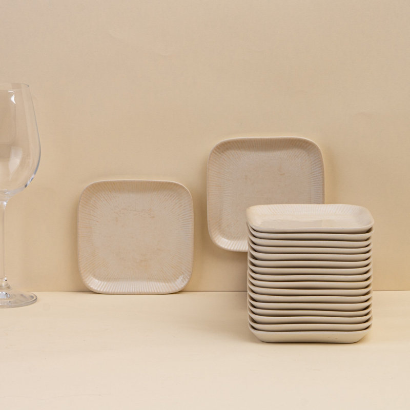 Assiette carrée miniature en porcelaine Paros-Sand | Va au micro-ondes et au lave-vaisselle
