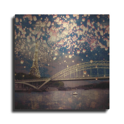 «Love Wish Lanterns over Paris» par Paula Belle Flores - reproduction d'art non encadrée