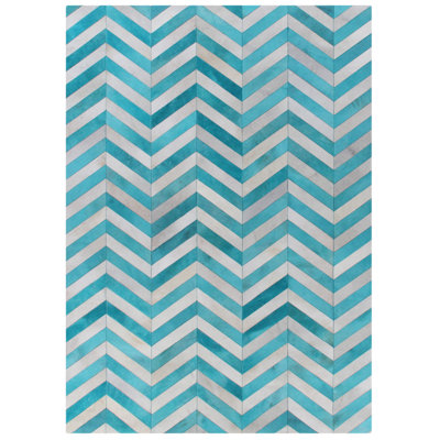 Natural Hide Cowhide Chevron Indoor Rug