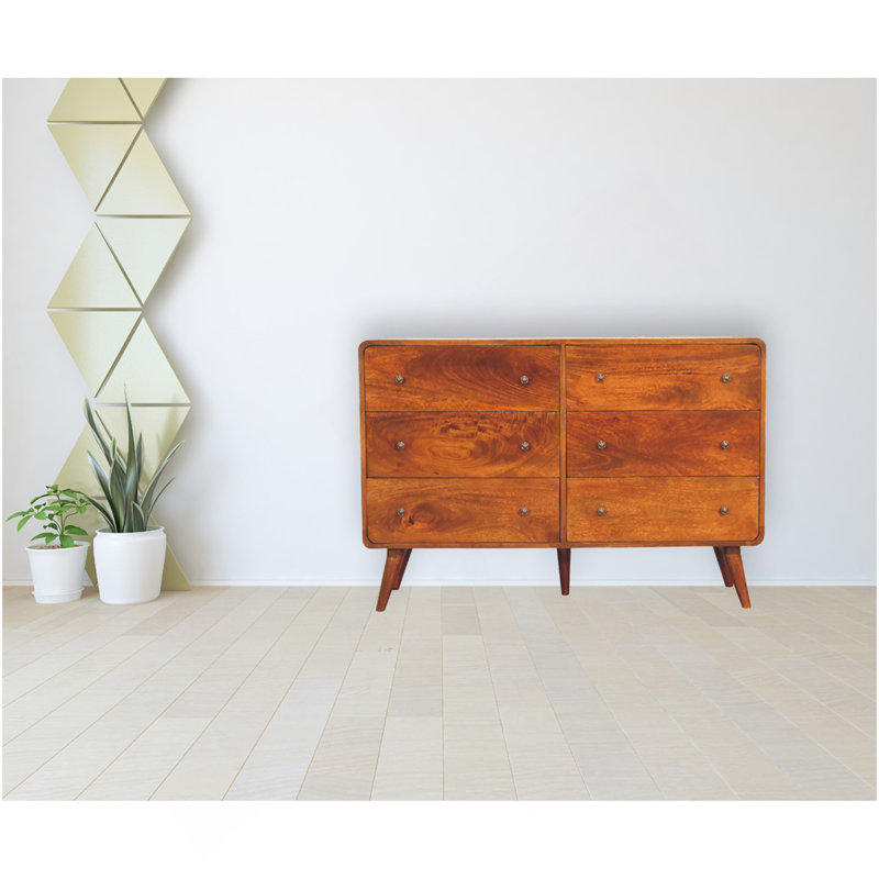 Grande commode incurvée en châtaignier