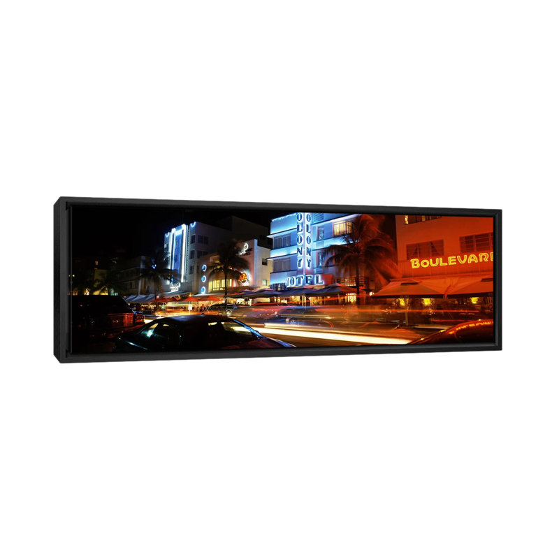 «Buildings at the Roadside, Ocean Drive, South Beach, Miami Beach, Florida», reproduction sur toile tendue