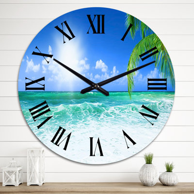 Belle plage avec soleil éclatant - horloge murale nautique et côtière