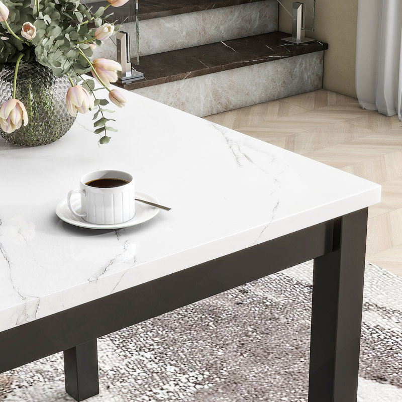 Ensemble de table de salle à manger 5 pièces, table de salle à manger avec plateau en faux marbre et quatre chaises rembourrées
