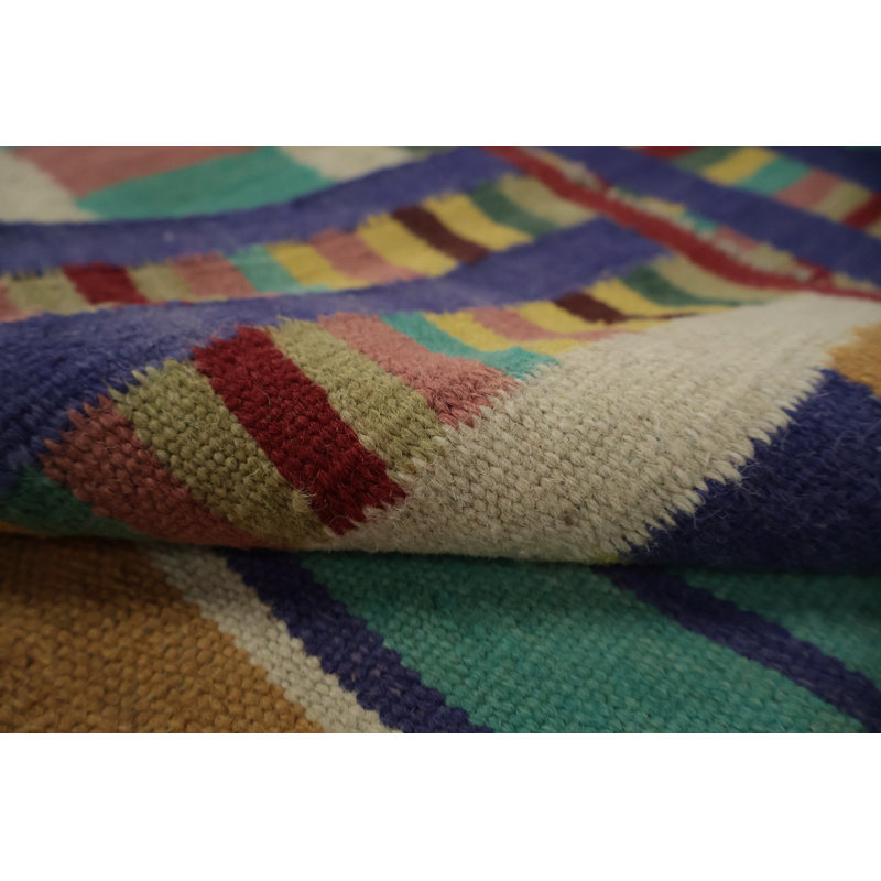 Tapis kilim à rayures vibrantes et motifs géométriques 7 x 10