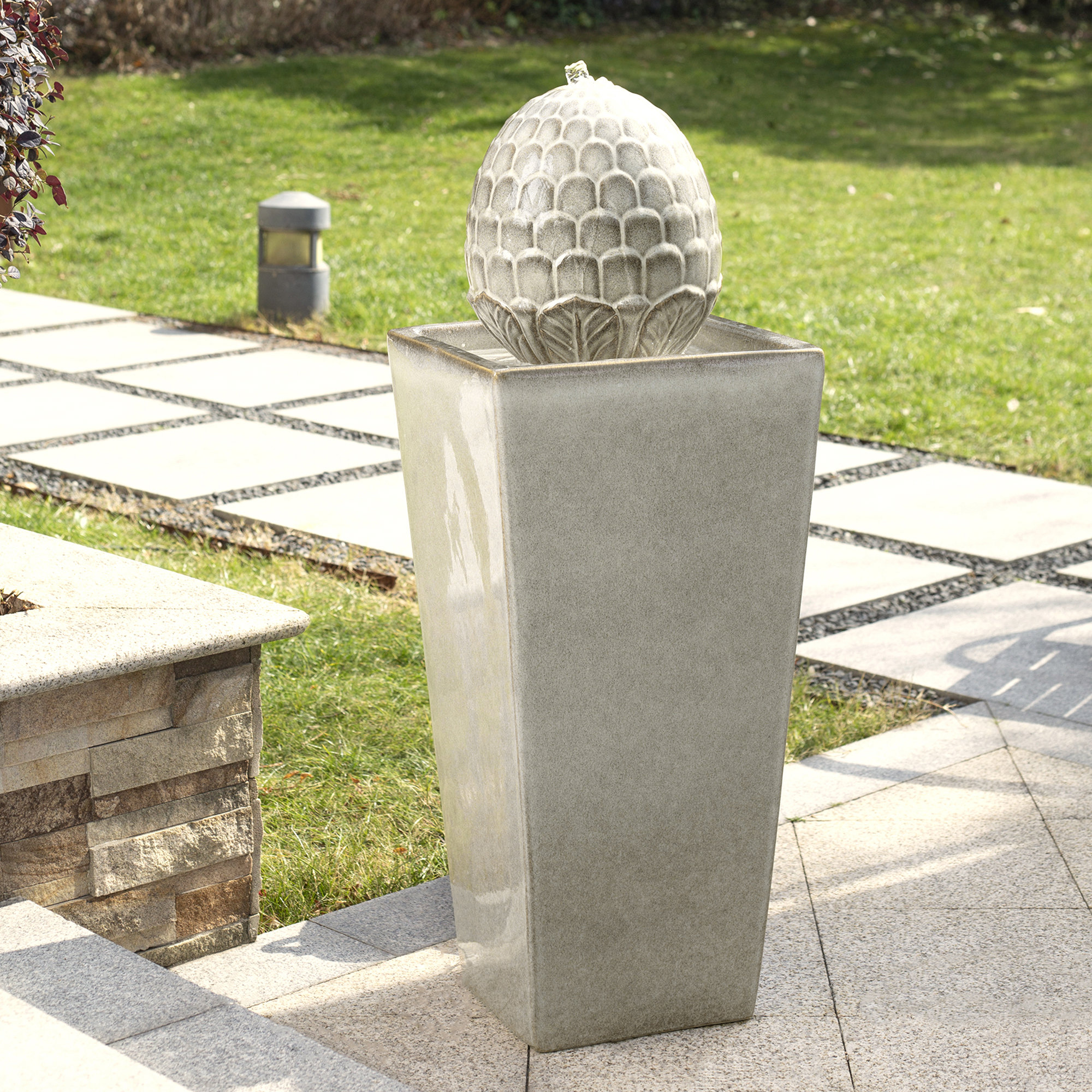 Ferrigno Fountain, Beige
