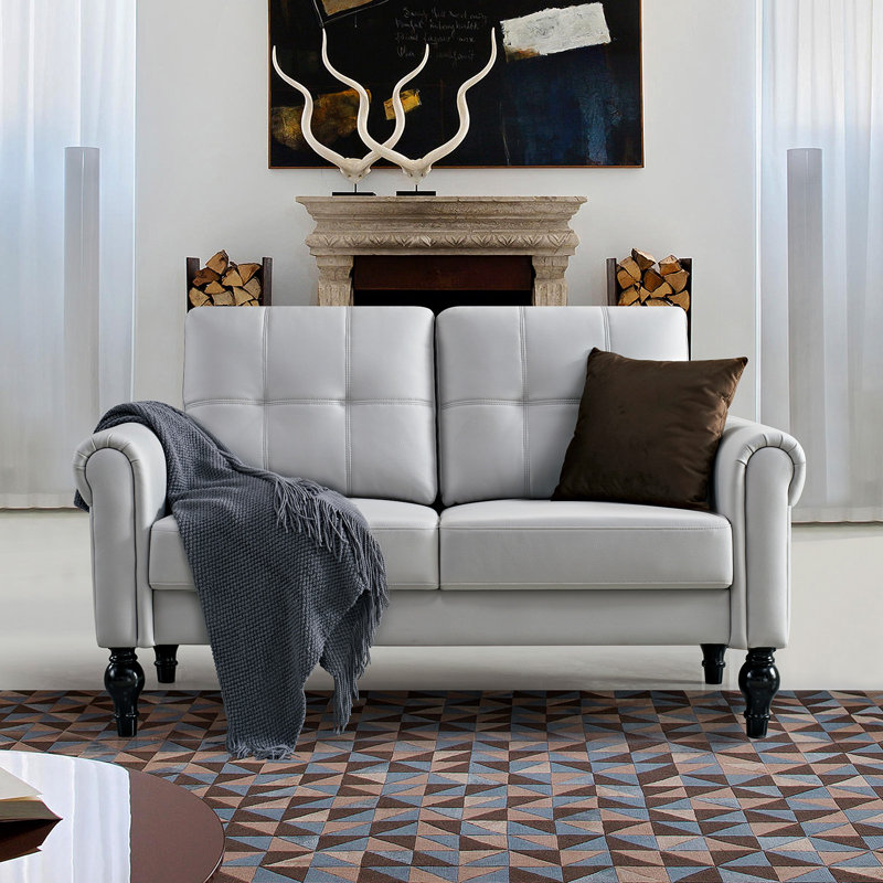 Causeuse Chesterfield à accoudoirs roulés 60,6 po Demondre, Similicuir gris pâle