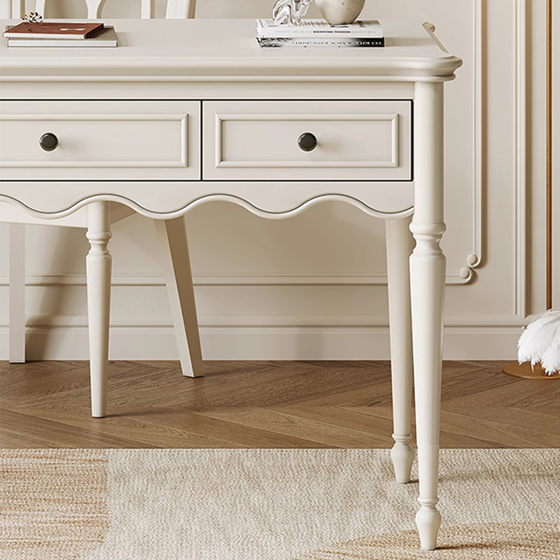 Bureau luxueux à pieds hauts de style français