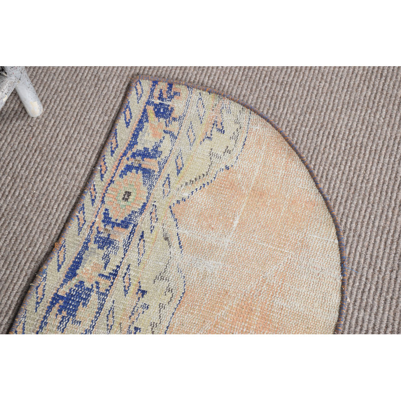 Tapis de porte en demi-cercle beige et bleu fabriqué à la main pour une décoration rustique d'inspiration rétro