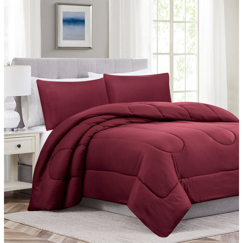 Polyester Comforter, Queen Comforter, Red