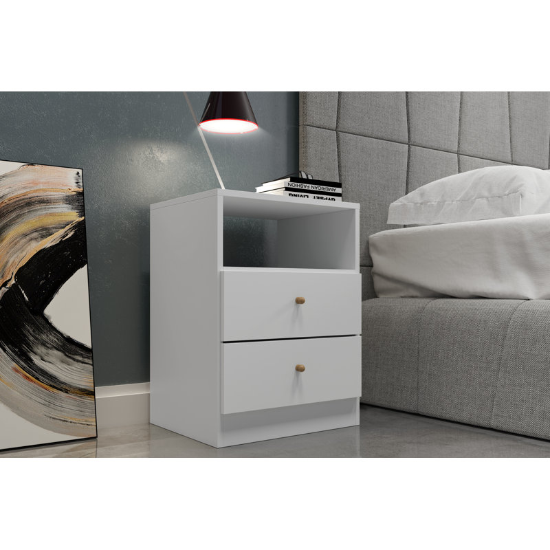 Hawkinsville 17'' W Nightstand, White