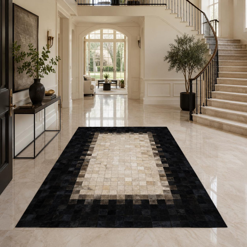 Tapis en cuir de vache patchwork fait à la main, tapis en cuir géométrique à bordure noire, 2.5 x 8 ft Runner