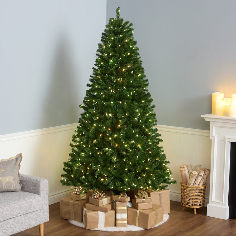 Green Spruce Christmas Tree with LED Lights, 7.5 Ft