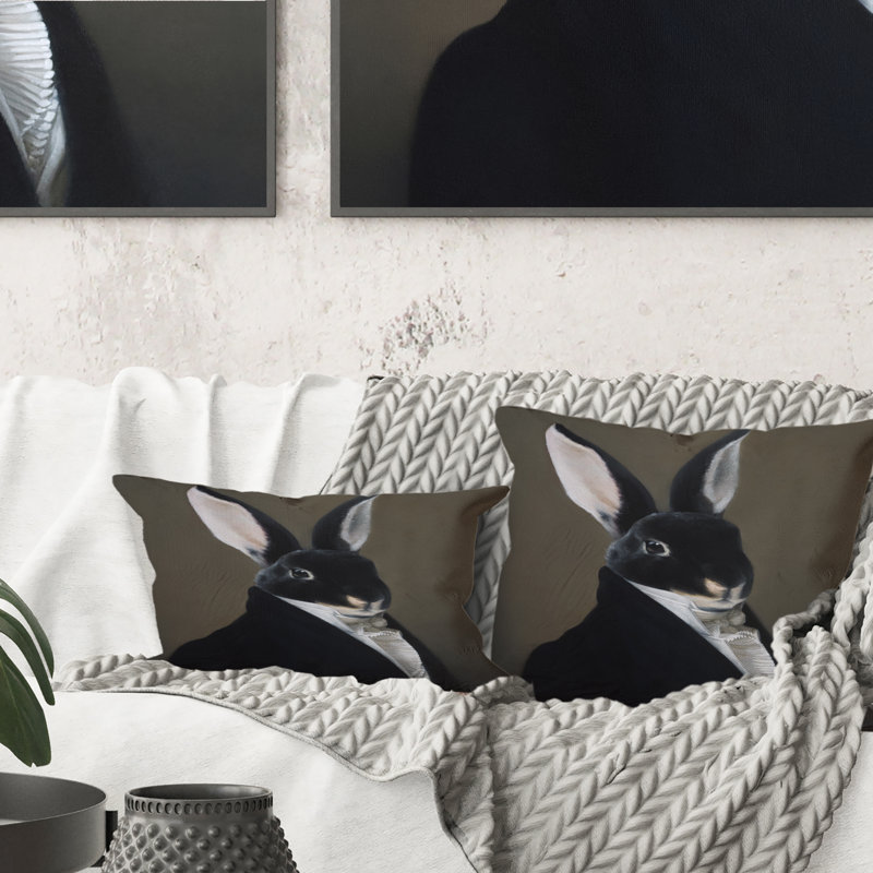 Portrait d'un lapin habillé - Coussin décoratif pour enfants 12 po x 20 po