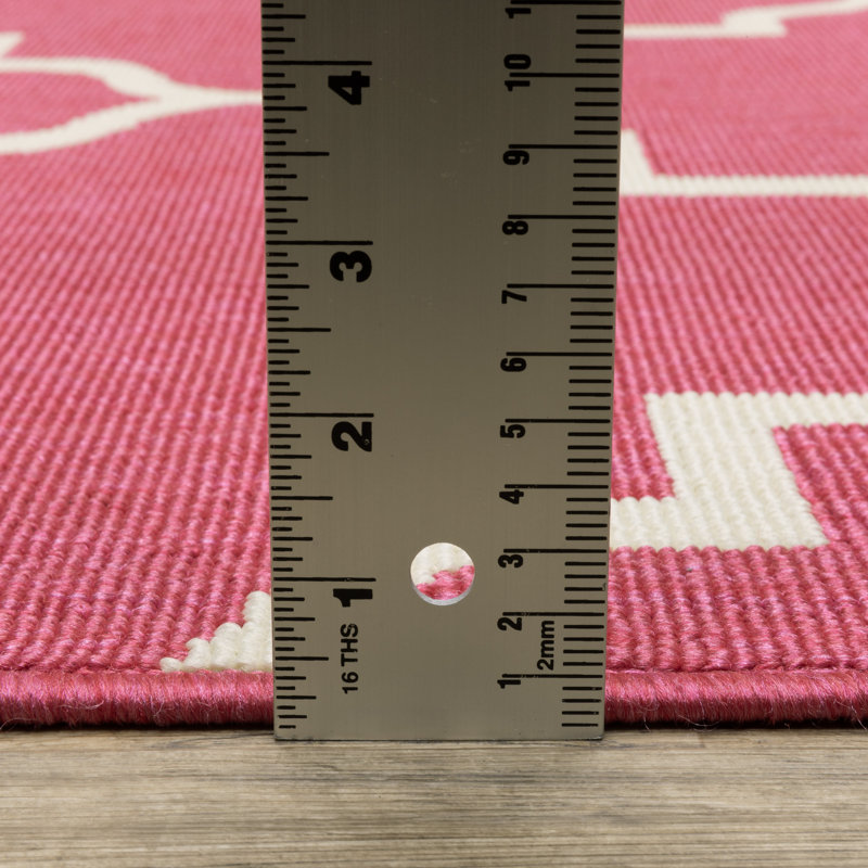 Tapis intérieur / extérieur en treillis festonné rose / ivoire Sherley, Tapis de couloir 1 pi 10 po x 7 pi 3 po