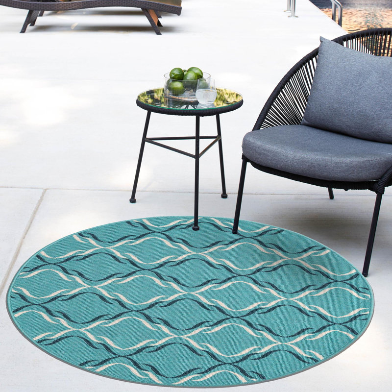 Geometric Indoor / Outdoor Rug, Round 7'1"