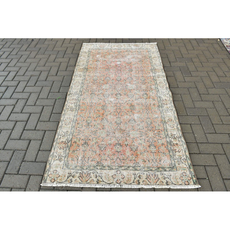 Tapis turc rétro idéal pour rehausser l'esthétique de votre salon ou de votre chambre à coucher