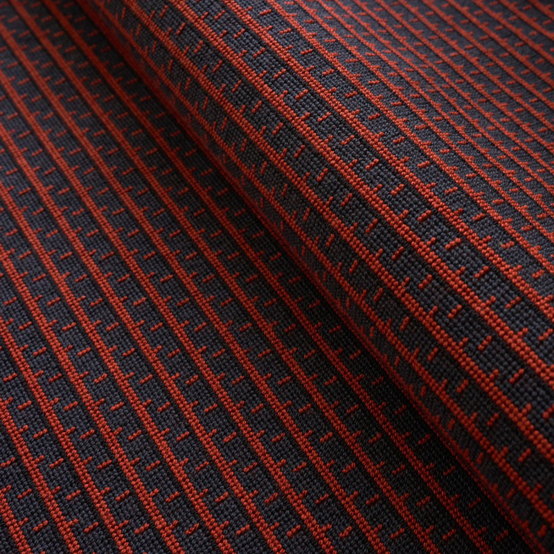 Tissu Struktur Épinglé brun Schumacher x Stephanie, Rouge-brun
