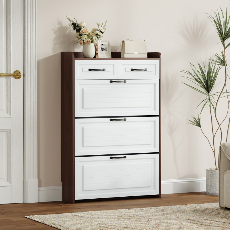 Armoire à chaussures autoportante de couleur noyer, avec un intérieur spacieux pour les portefeuilles et les portes à clés en noyer, offrant un espace de rangement supplémentaire